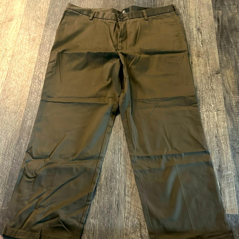 Brown Dockers Slacks 40x30 Straight Fit